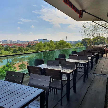 Riverfront Boutique Hotel-2